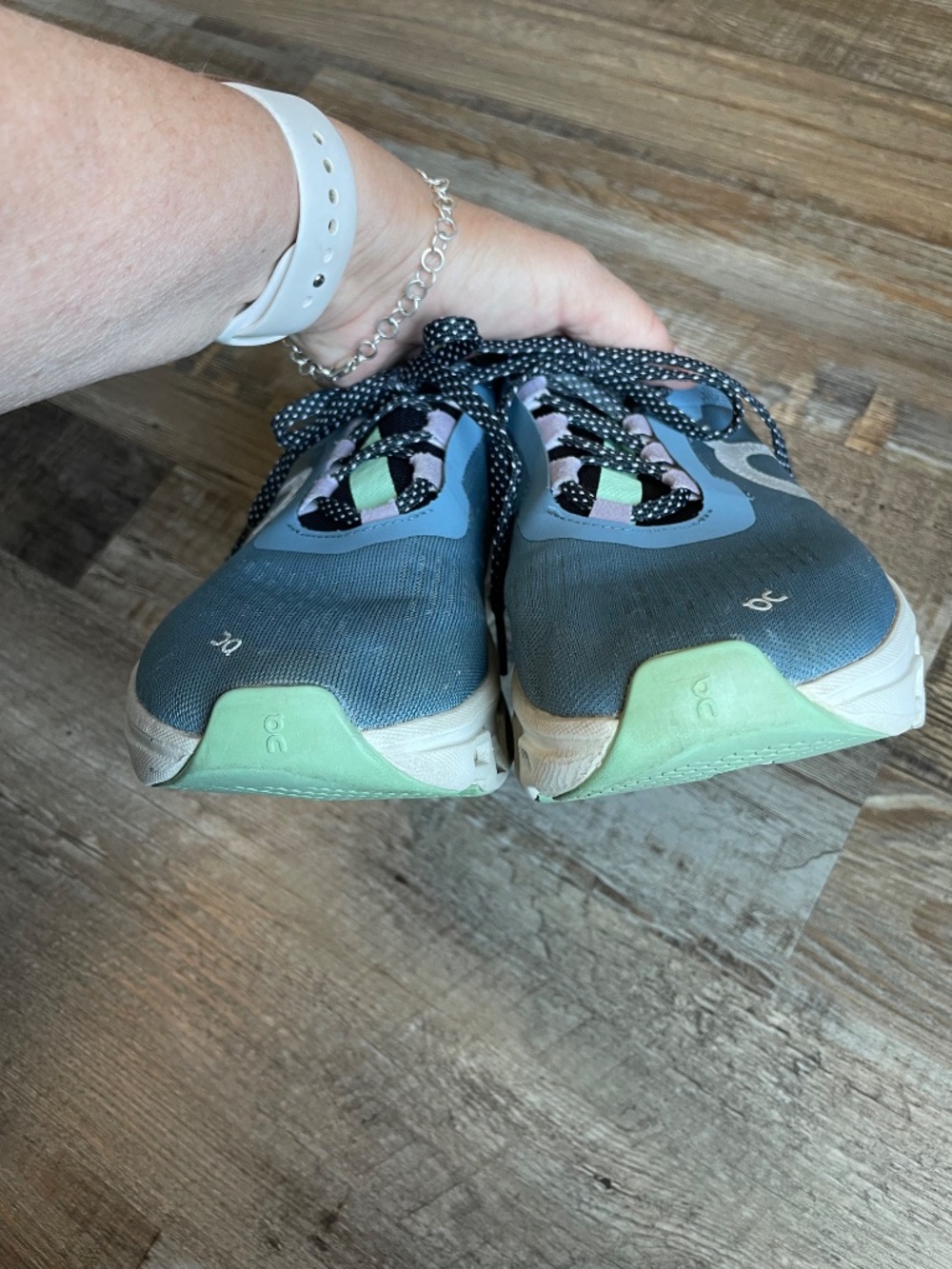 On Cloudmonster Sneakers Running Women’s size 9 in Dust Vapor - Picture 8 of 15